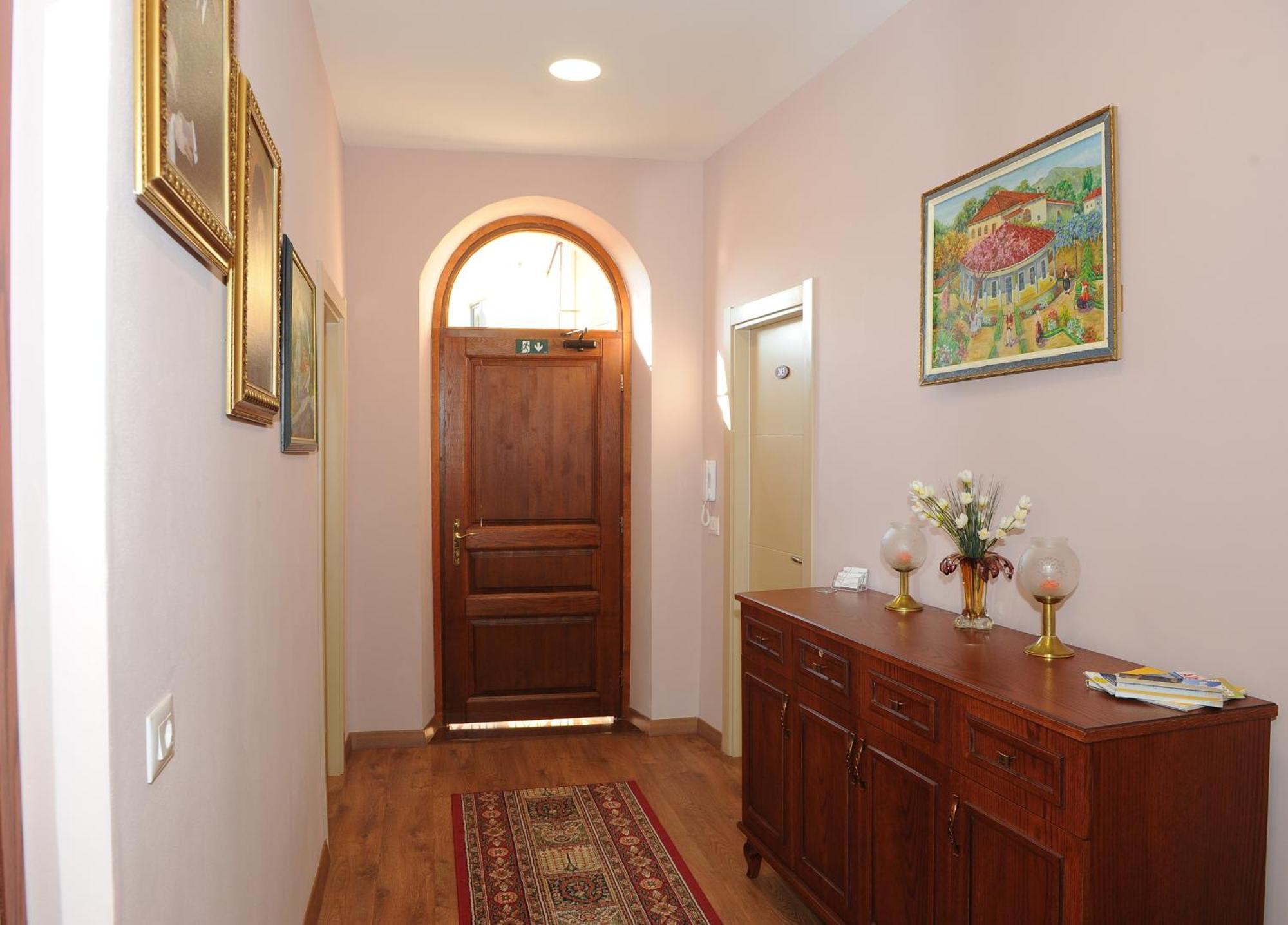 Art Rooms Gjuhadol Shkodër 外观 照片